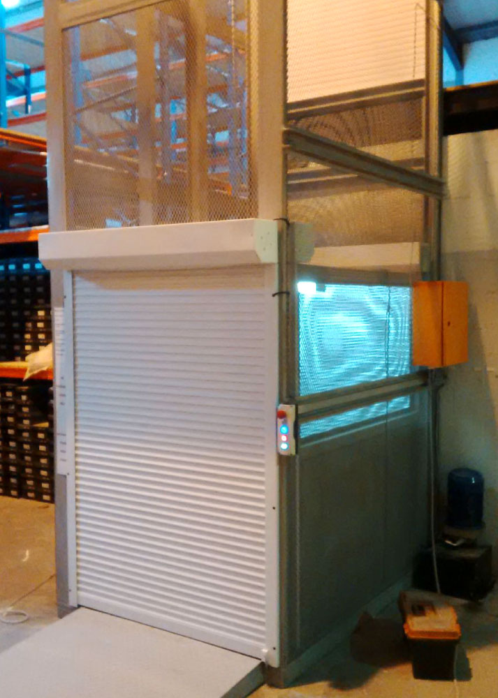 goods-only-lift-2